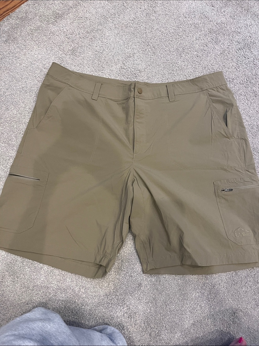 L.L. Bean khaki Cargo Shorts for Men